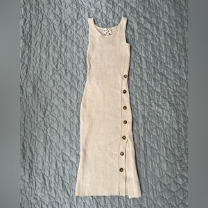 Slim fitting dress